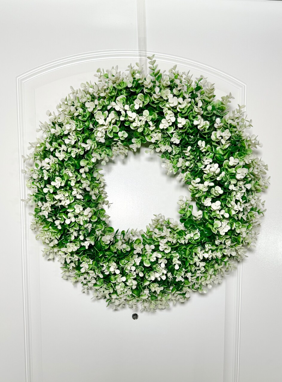 Chiara Artificial Green White Boxwood Decorative Wreath Indoor/Outdoor Use 23''